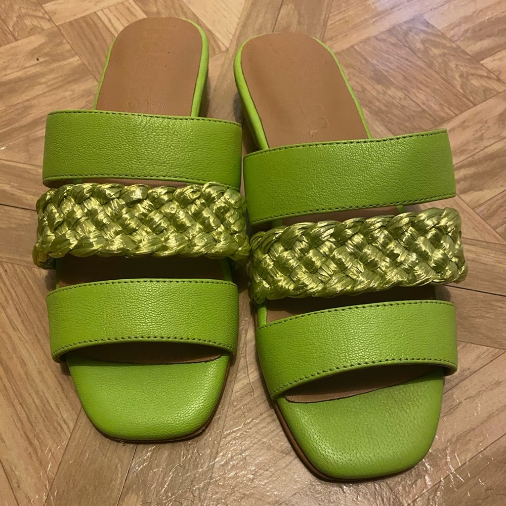 Lime green Beklina flat sandals size 8